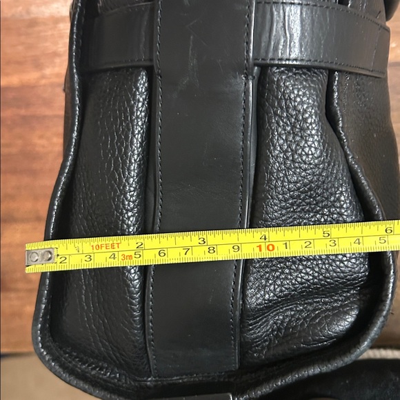 COACH Elegant Black Leather Handbag - Picture 13 of 14